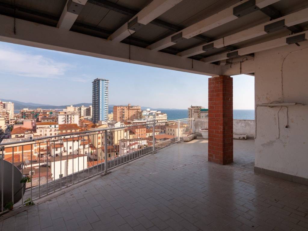 appartamento in vendita a Follonica