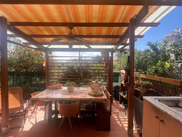 casa indipendente in vendita a Follonica