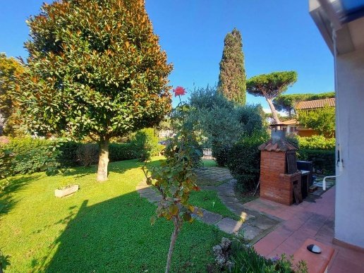 appartamento in vendita a Follonica