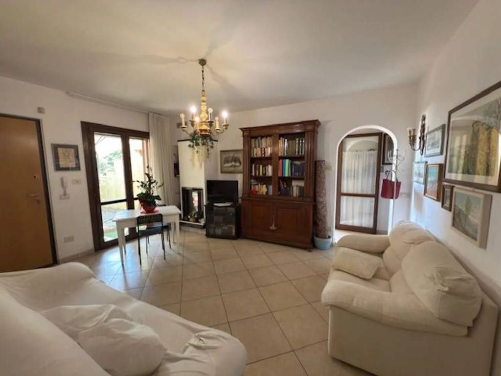 appartamento in vendita a Follonica