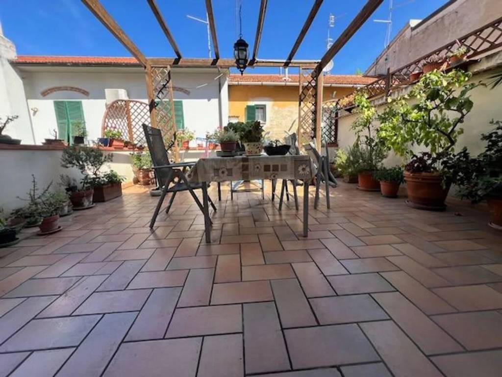 appartamento in vendita a Follonica