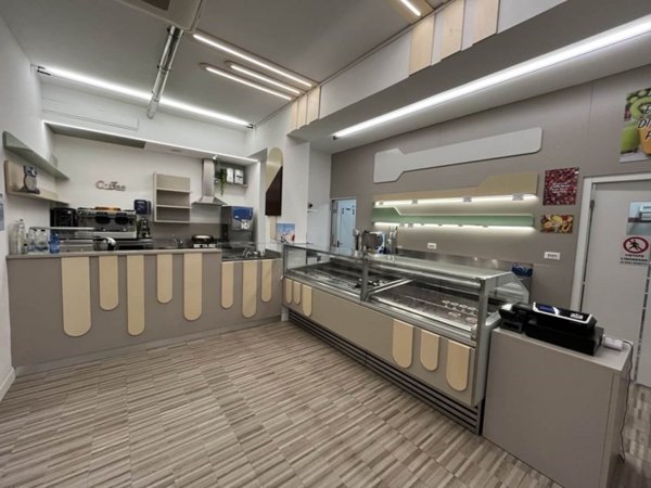 negozio in vendita a Follonica