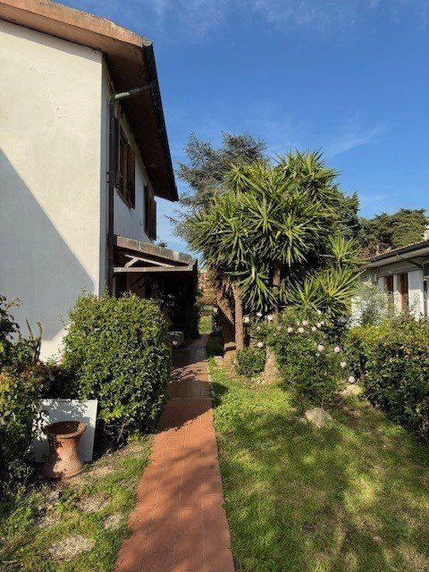 casa indipendente in vendita a Follonica