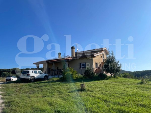 casa indipendente in vendita a Follonica