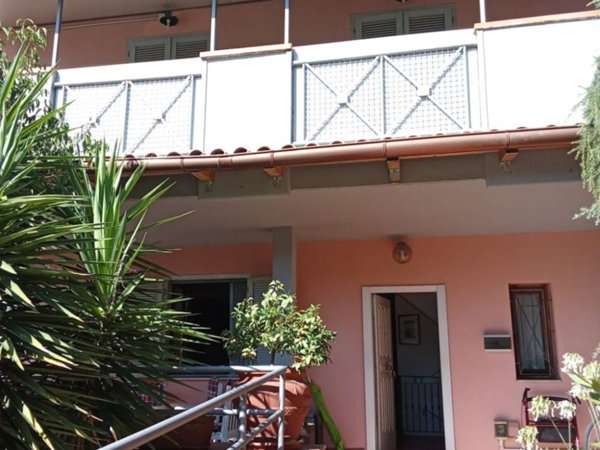 casa indipendente in vendita a Follonica