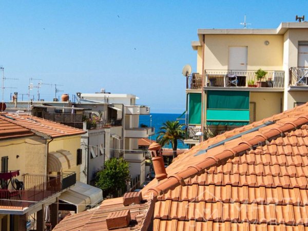 casa indipendente in vendita a Follonica