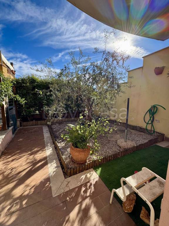 appartamento in vendita a Follonica in zona Area Industriale