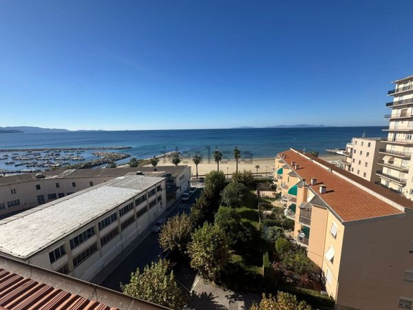 appartamento in vendita a Follonica