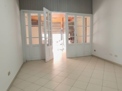 ufficio in vendita a Follonica