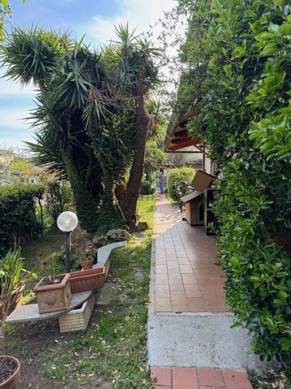 casa indipendente in vendita a Follonica