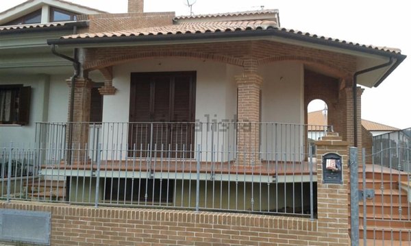 casa indipendente in vendita a Follonica