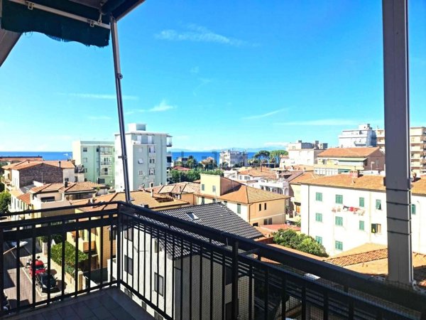 appartamento in vendita a Follonica