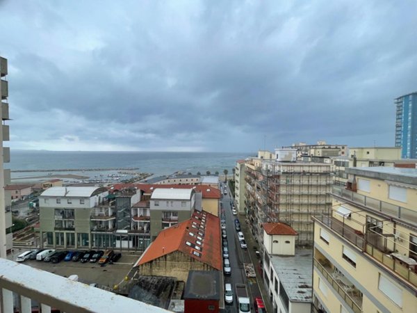 casa indipendente in vendita a Follonica