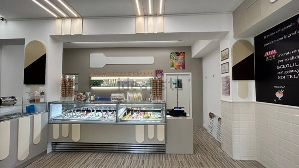 negozio in vendita a Follonica