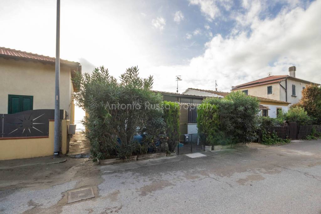 casa indipendente in vendita a Follonica