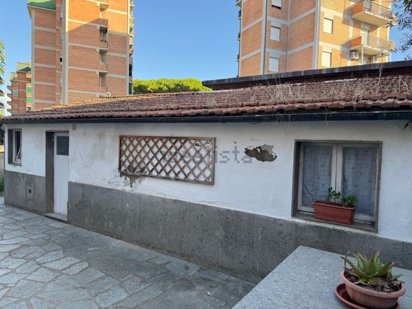 casa indipendente in vendita a Follonica