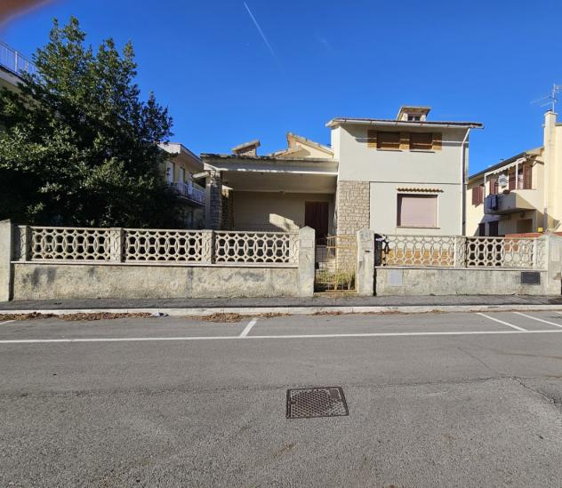casa indipendente in vendita a Follonica