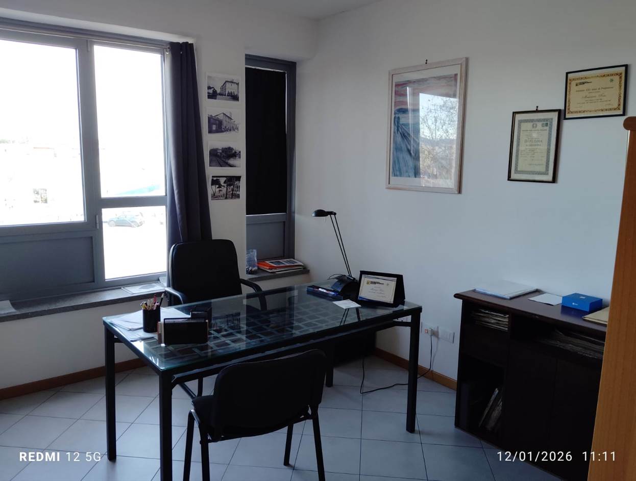 ufficio in vendita a Follonica