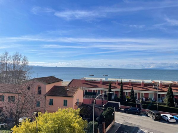 appartamento in vendita a Follonica