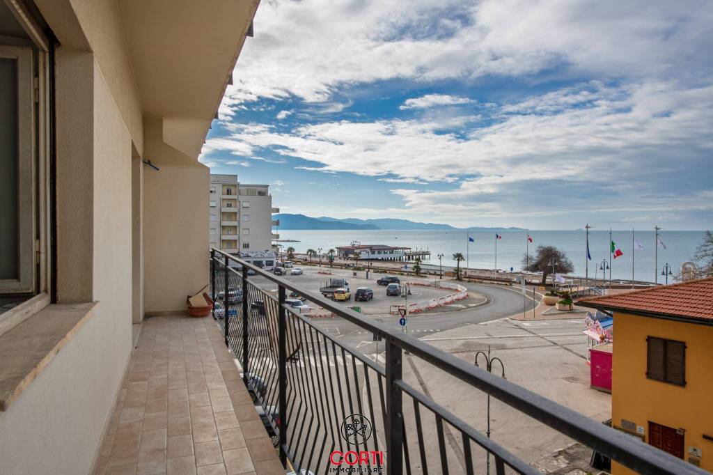 appartamento in vendita a Follonica