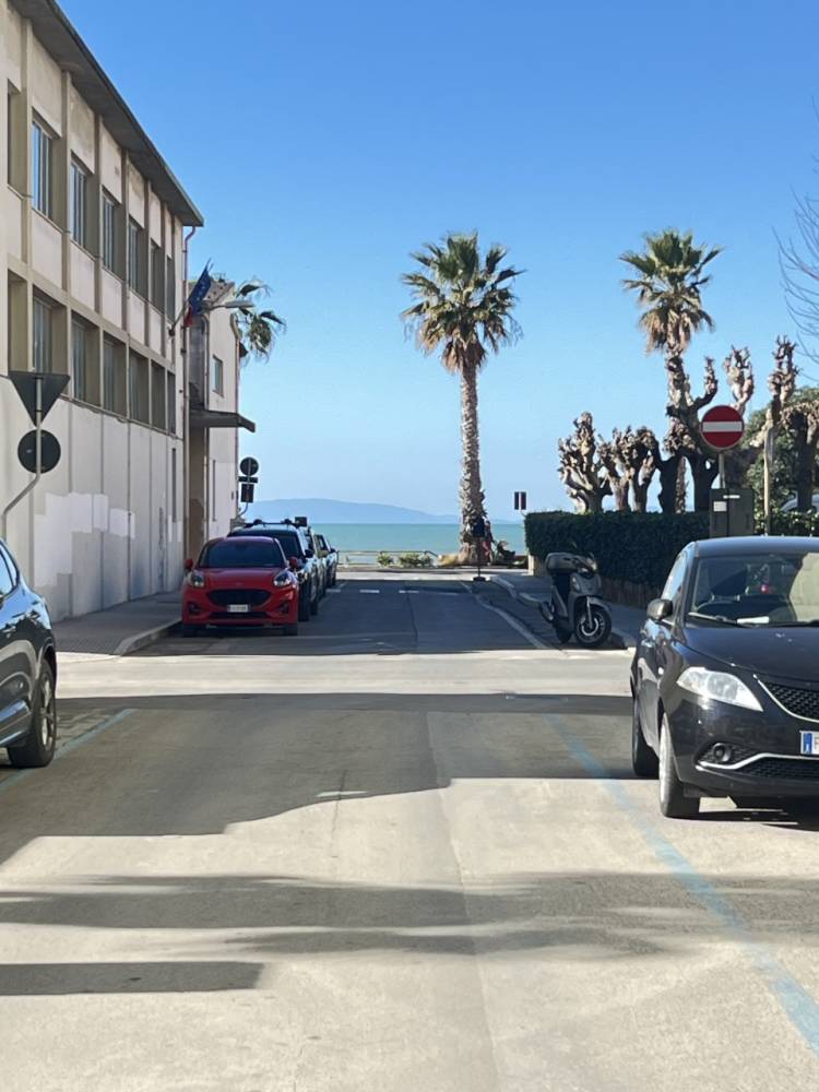 appartamento in vendita a Follonica