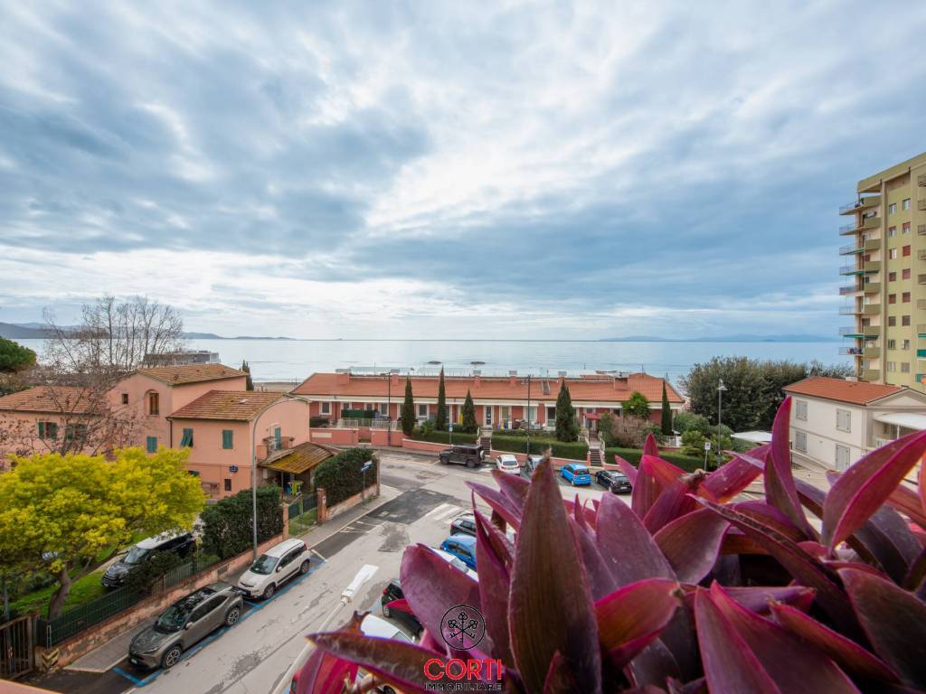 appartamento in vendita a Follonica