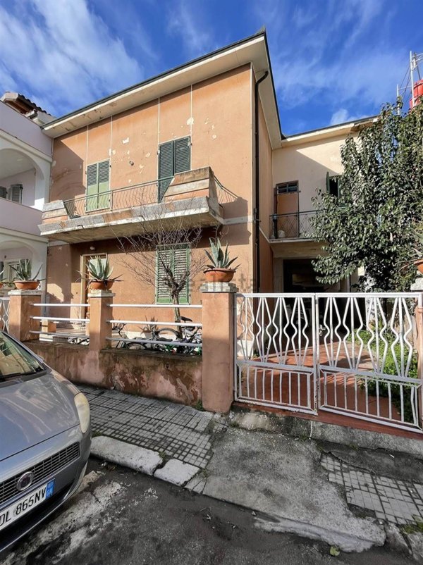 appartamento in vendita a Follonica