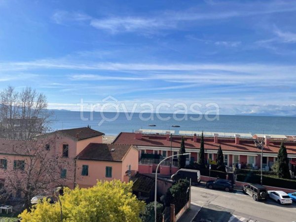 appartamento in vendita a Follonica