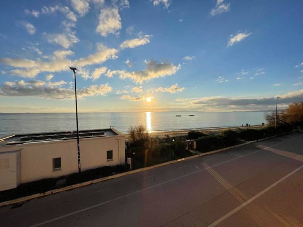 appartamento in vendita a Follonica in zona Prato Ranieri