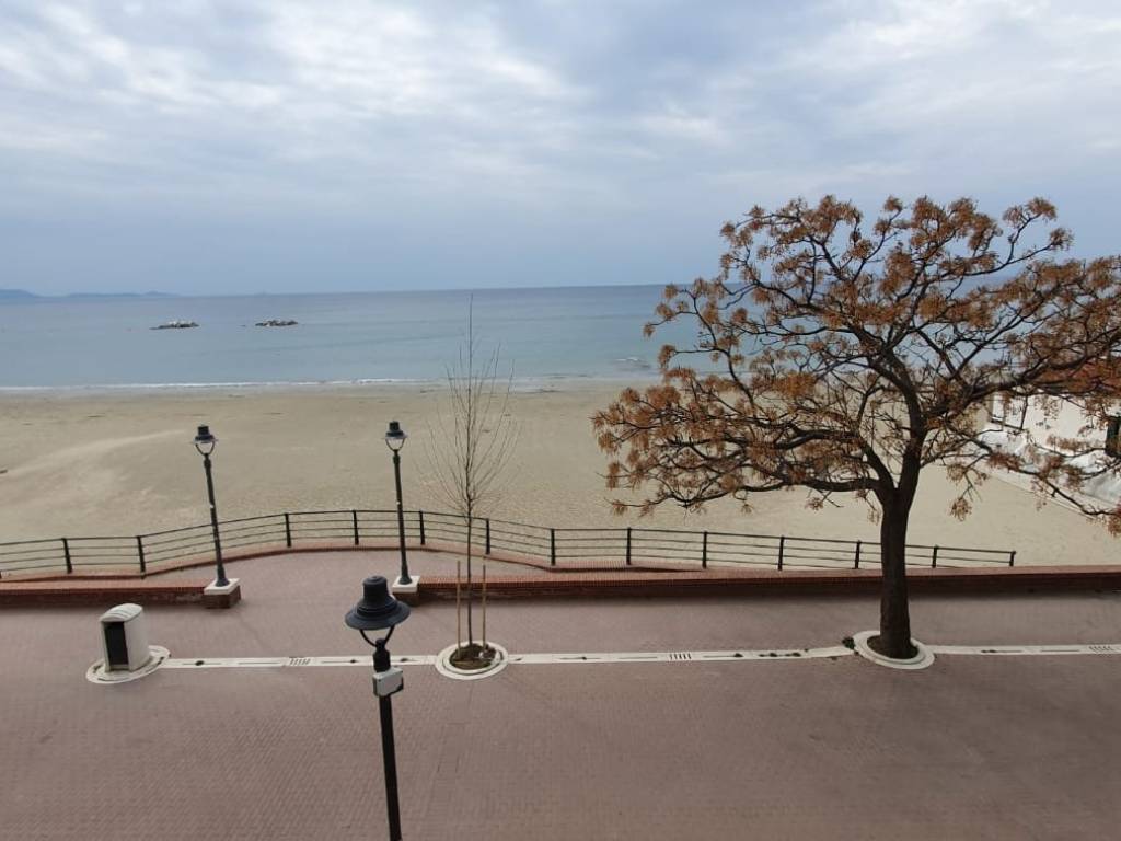 appartamento in vendita a Follonica