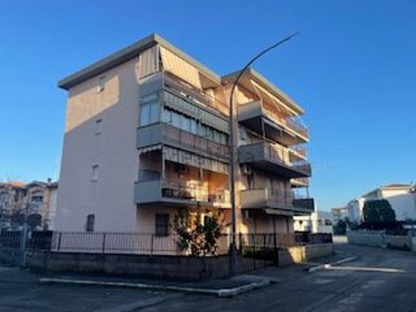 appartamento in vendita a Follonica