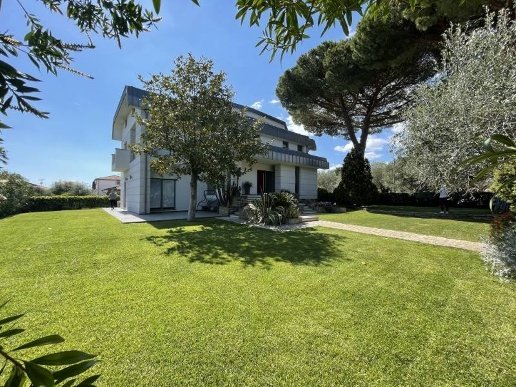 casa indipendente in vendita a Follonica