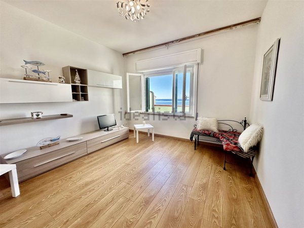 appartamento in vendita a Follonica