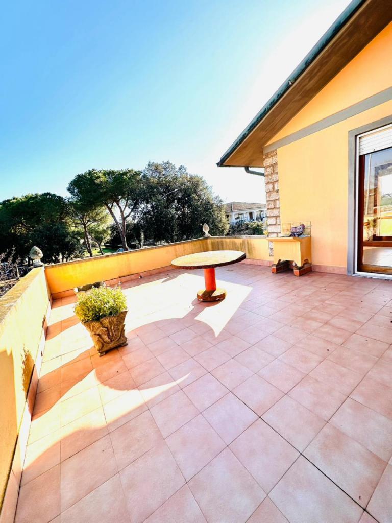 casa indipendente in vendita a Follonica