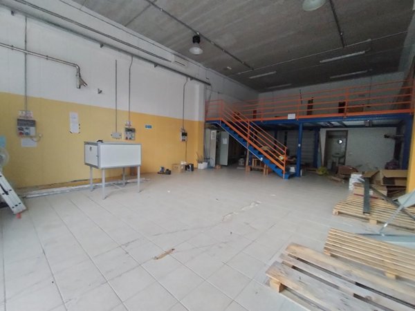 appartamento in vendita a Follonica in zona Area Industriale