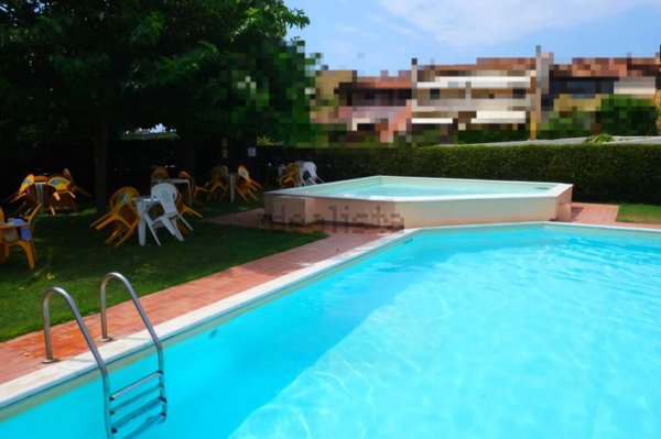 casa indipendente in vendita a Follonica