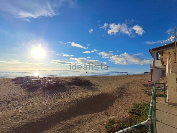 casa indipendente in vendita a Follonica
