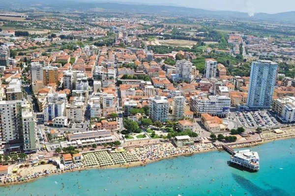 appartamento in vendita a Follonica