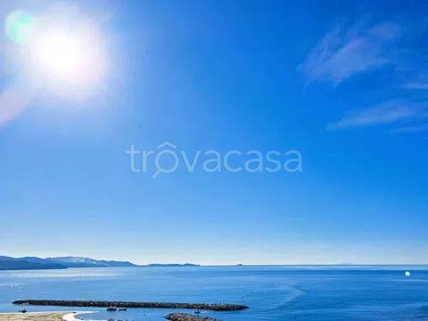 appartamento in vendita a Follonica