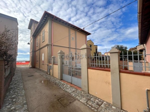 appartamento in vendita a Follonica