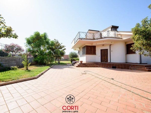 casa indipendente in vendita a Follonica