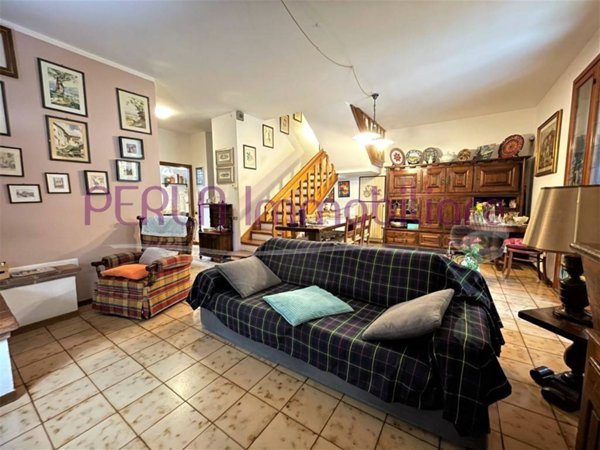 casa indipendente in vendita a Follonica