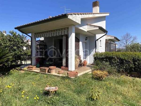 casa indipendente in vendita a Follonica