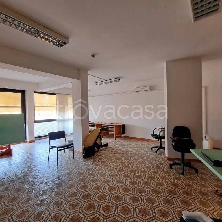 ufficio in vendita a Follonica
