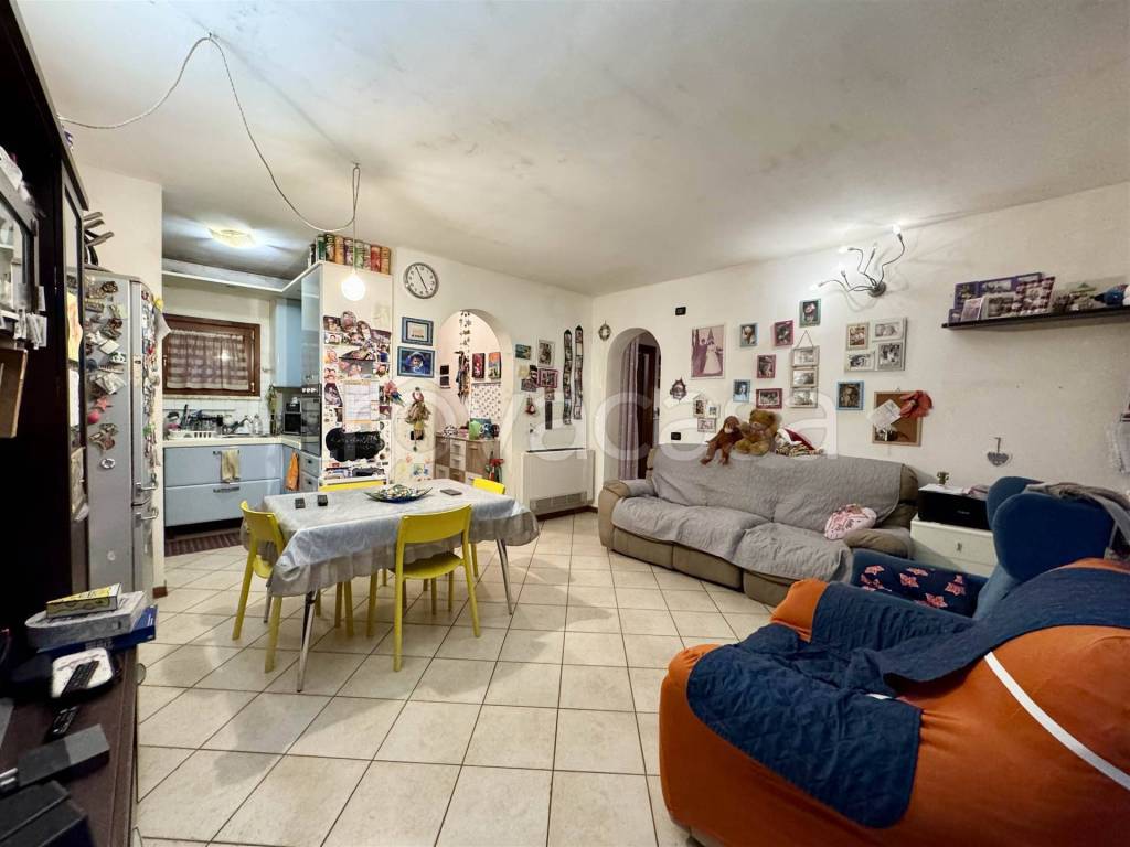 casa indipendente in vendita a Follonica