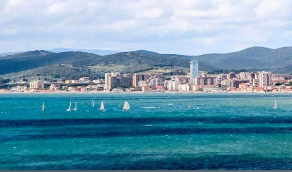 casa indipendente in vendita a Follonica