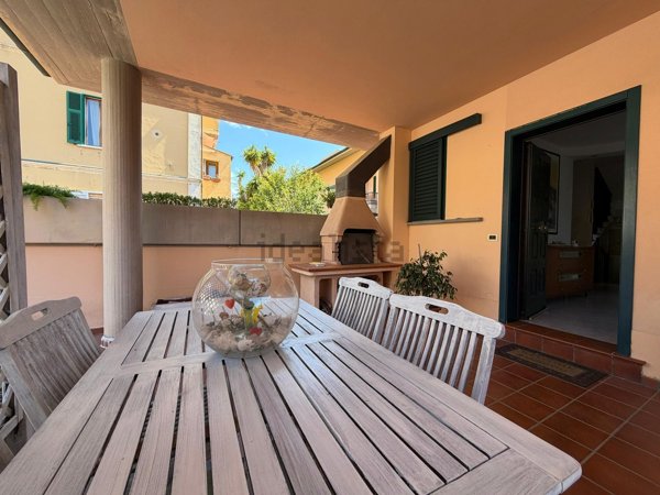 casa indipendente in vendita a Follonica