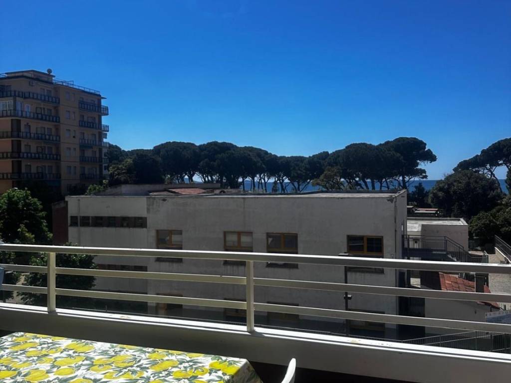 appartamento in vendita a Follonica