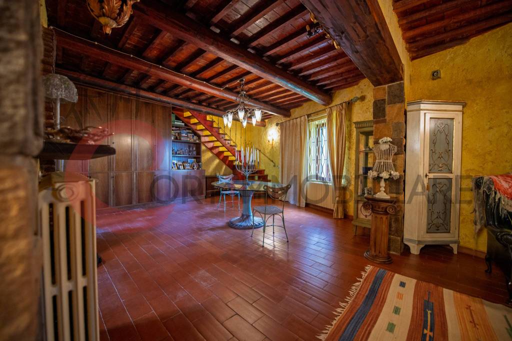 casa indipendente in vendita a Follonica