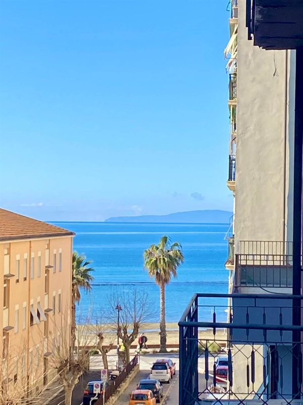 appartamento in vendita a Follonica